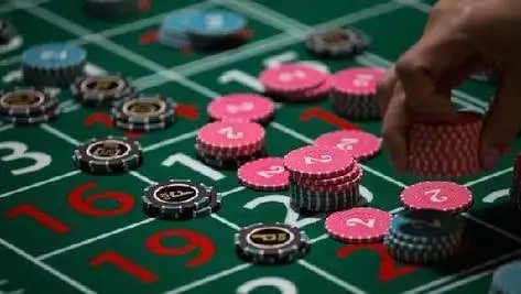 Filipino player accessing x7777 platform on a mobile browser to place sports bets
